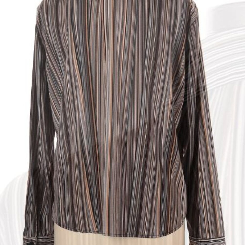 Stylish Top! - Picture 4 of 5